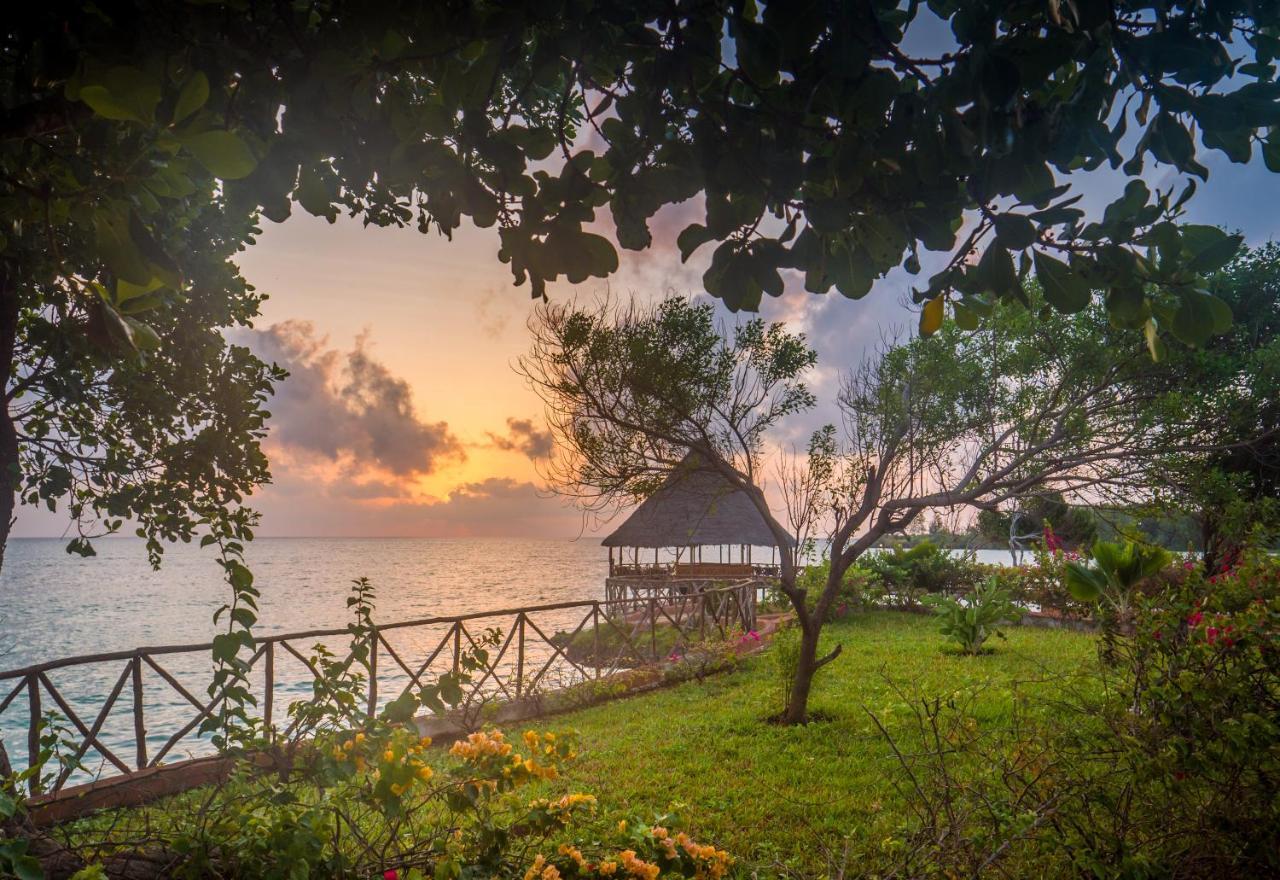 Azao Resort & Spa Понгве Екстериор снимка